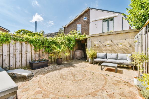 Cost of Courtyard Patio Service in Bellingham